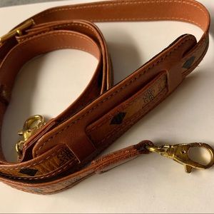 MCM Adjustable Sling Strap Visetos